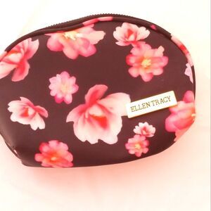 Ellen Tracy Makeup bag